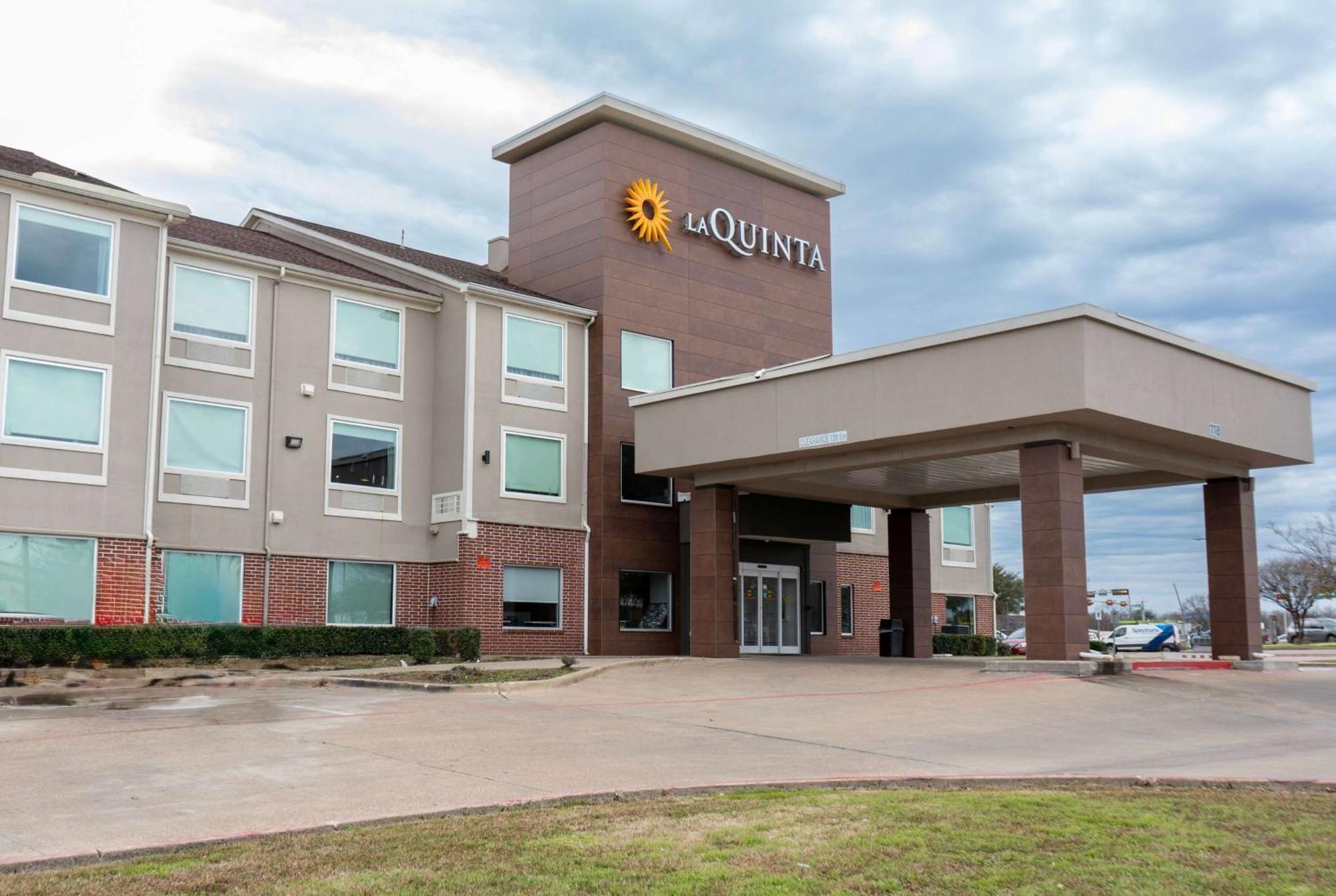La Quinta By Wyndham Dallas Mesquite Exterior photo
